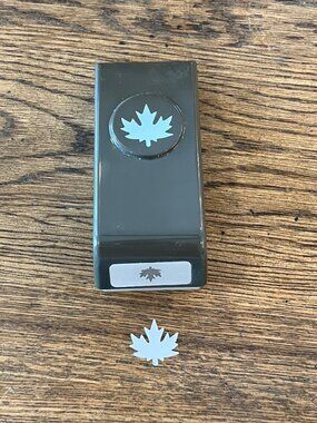 Stampin Up! Maple Leaf Paper Punch Craft Tool Scrapbooking Card Making Supply